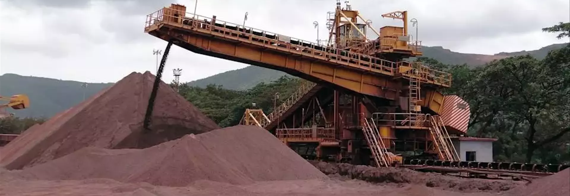 Agnico Eagle Mines Bolsters Gold Footprint with Major Finland Acquisitions