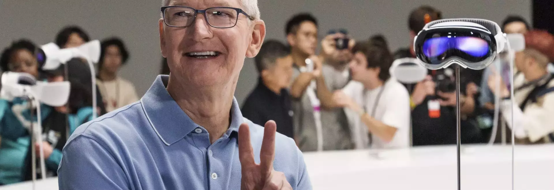 Apple's Leadership Transition: John Ternus Takes the Helm from Tim Cook