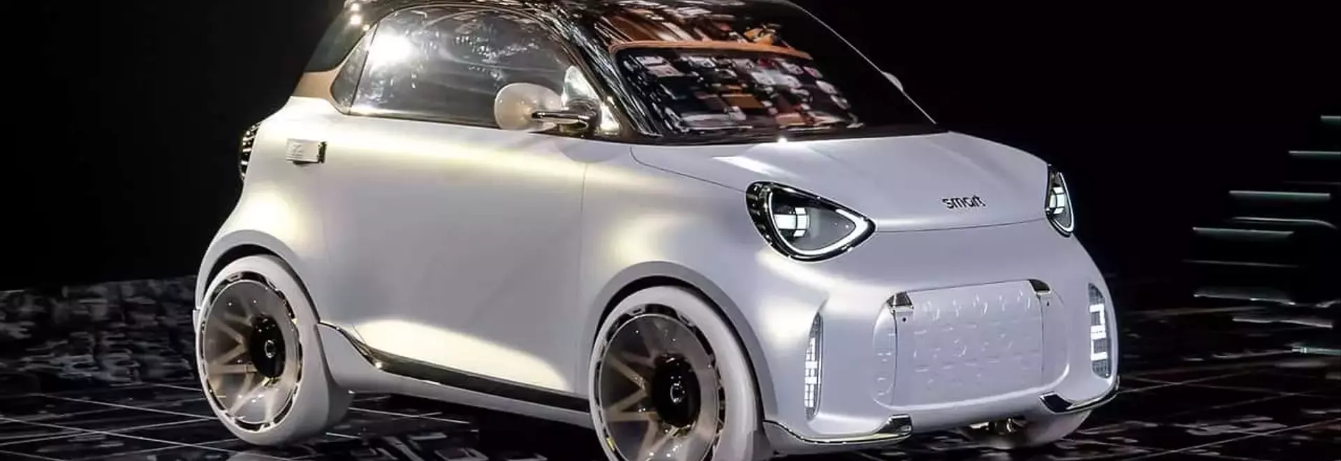 The Smart Car: A Return to Compact Electric Driving