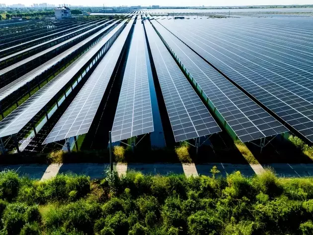 Canadian Solar's Strategic Positioning in the Evolving Energy Market: A Reaffirmed 'Buy'