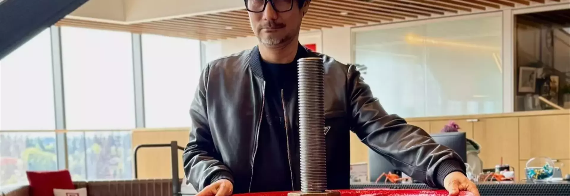 Hideo Kojima's Playful Visit to Valve Headquarters
