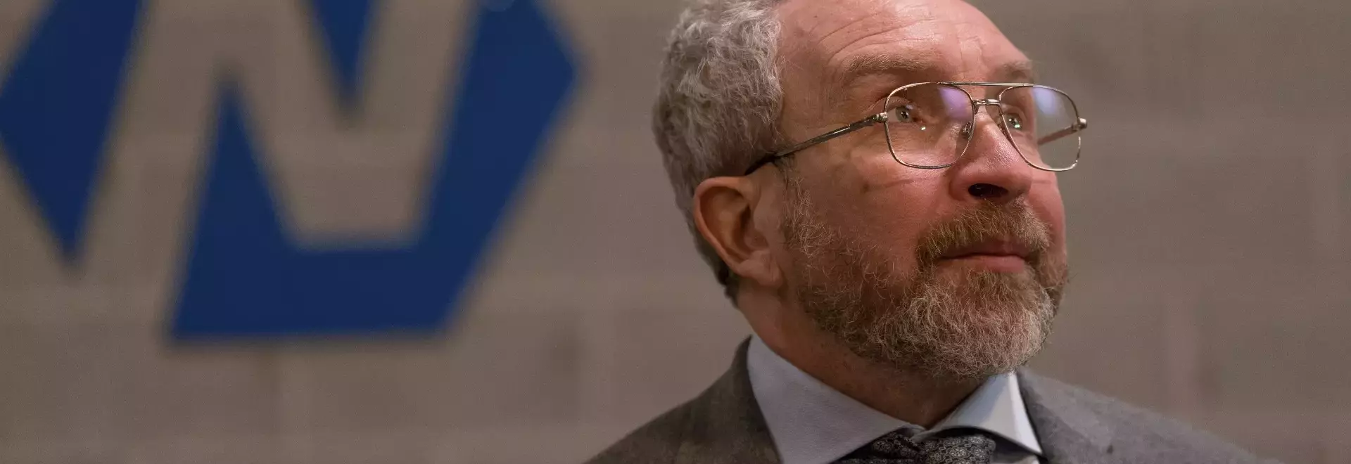 Eddie Marsan Discusses 'No Ordinary Heist,' Political Films, and His Enduring Acting Journey