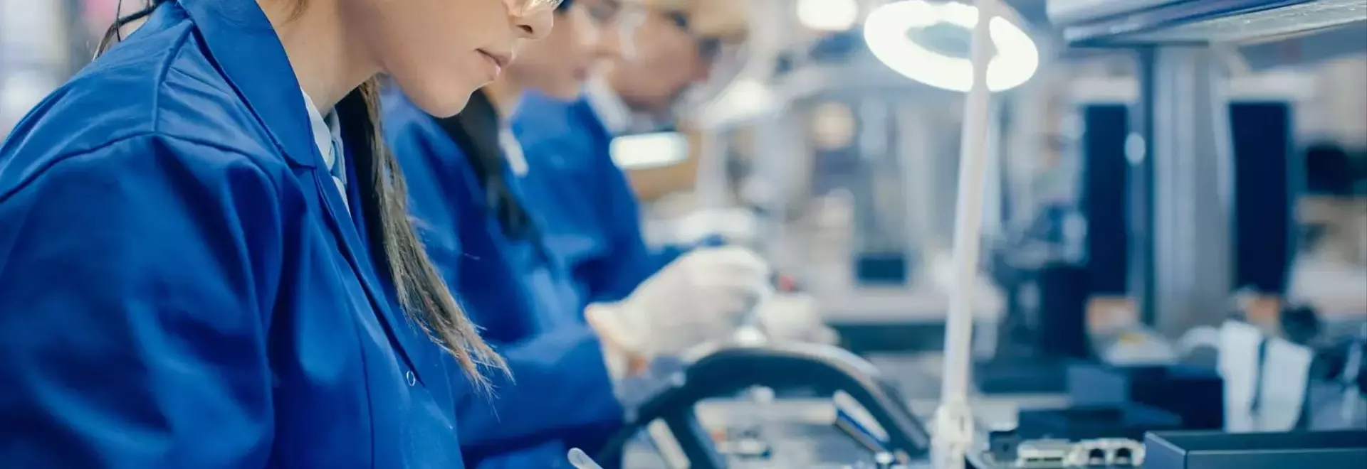 Understanding External Economies of Scale: Benefits, Challenges, and Real-World Applications