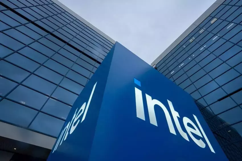 Intel's Q1 Earnings Exceed Expectations, Stock Surges