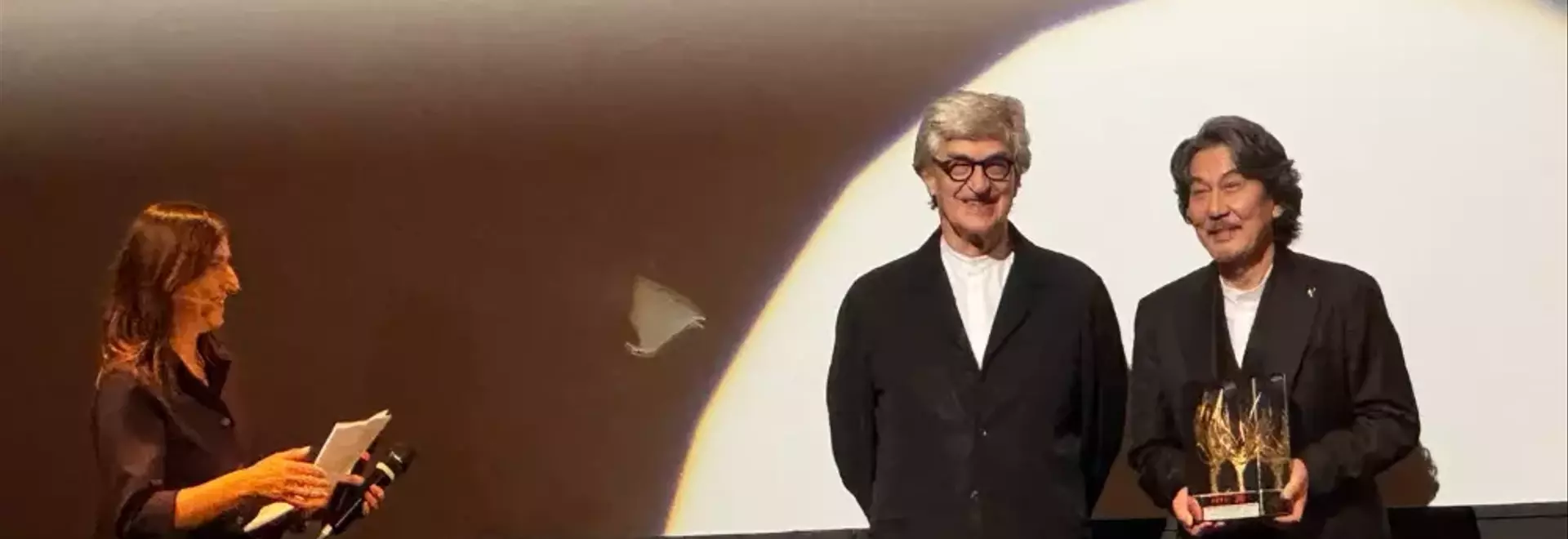 Wim Wenders Honors Koji Yakusho at Far East Film Festival, Citing 'Perfect Days' Documentary Approach