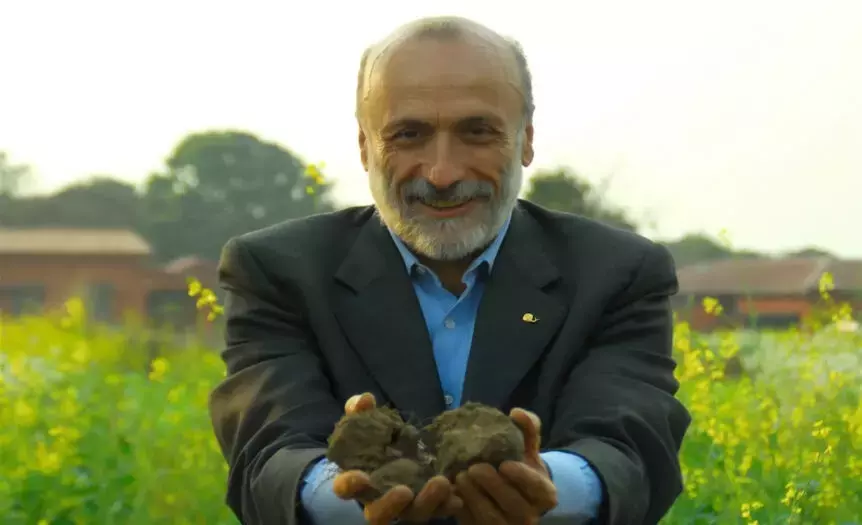 L'Eredità di Carlo Petrini: Dalla Gastronomia all'Urbanistica Sostenibile