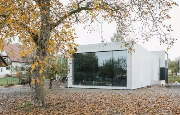 Architettura a Grado Zero: L'Essenza Estetica di Villa Mahler