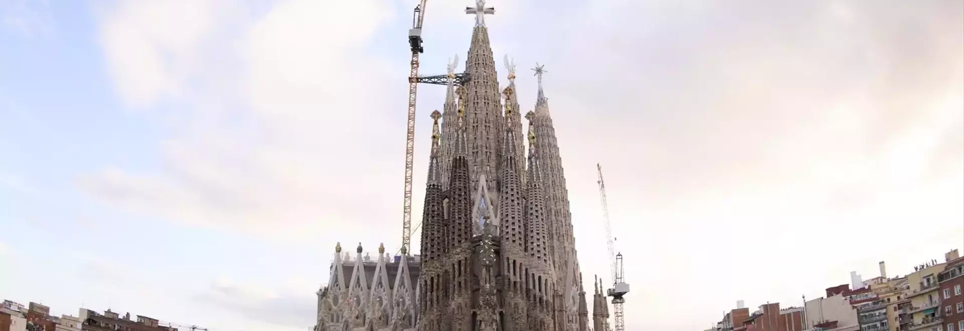 La Sagrada Família Raggiunge Nuove Altezze ma il Suo Compleanno È Ancor Lontano