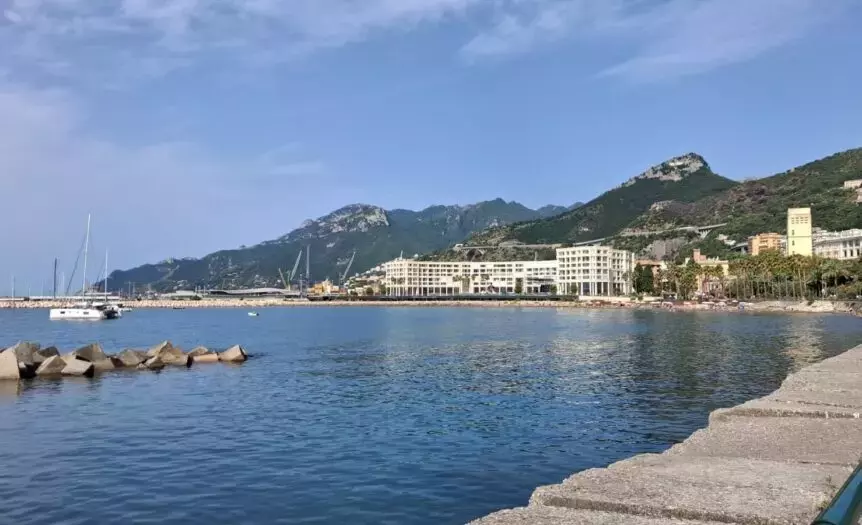 Salerno: L'Evoluzione Urbanistica tra Ambizioni Architettoniche e Realtà Incompiute