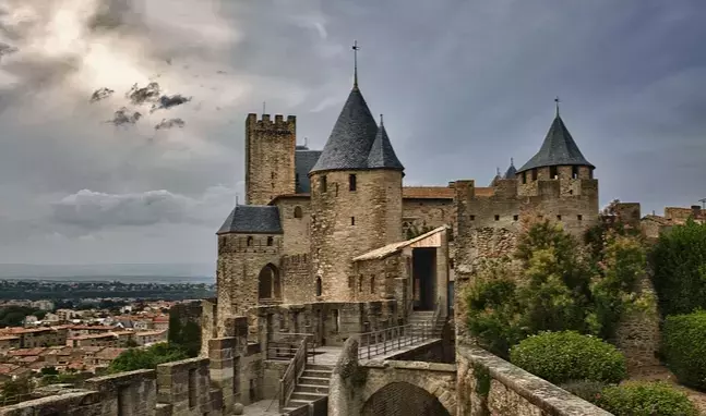 Carcassonne: Un Viaggio nel Tempo nella Fortezza Medievale