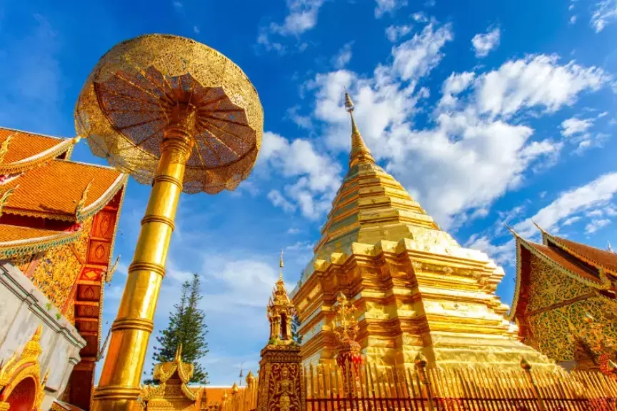 L'Architettura Sacra della Thailandia: Un Viaggio Tra Splendore e Spiritualità