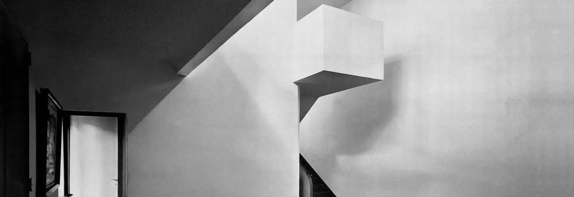 La Casa La Roche di Le Corbusier a Parigi ospita l'arte di Katinka Bock: un dialogo tra modernità e natura