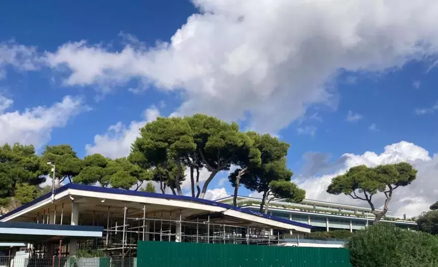 Campi Flegrei: L'ex Fabbrica Olivetti a Rischio Crollo