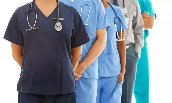 Kursy dla Certyfikowanego Asystenta Pielęgniarki (CNA): Przegląd ogólny