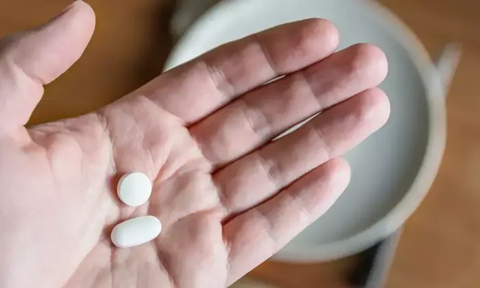 A Simple Guide to Common Fever and Pain Relievers