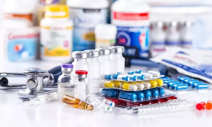 Difference Between Pharmaceuticals and Biologics: A Technical and Regulatory Overview