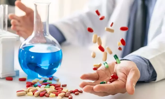 What Are NSAIDs? Uses, Risks, and Safety Considerations