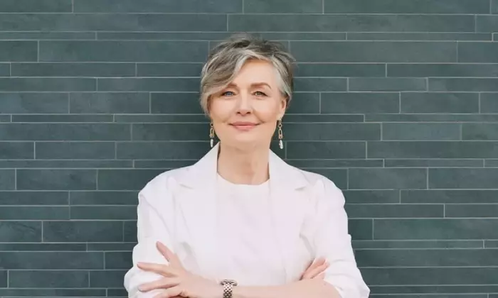 Trasformazioni a 50 Anni: Guida ai Cambiamenti Fisici e Mentali Femminili