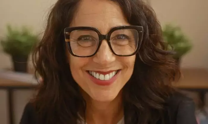 Mantenere la Mente Giovane e Attiva: Strategie Chiave per gli Anziani