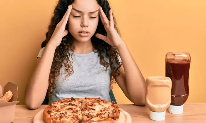 Gestire il Mal di Testa con la Dieta: Una Guida Completa