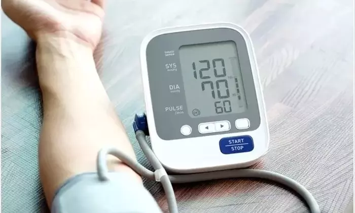 Understanding Blood Pressure Monitors: Principles, Accuracy, and Role in Health Assessment
