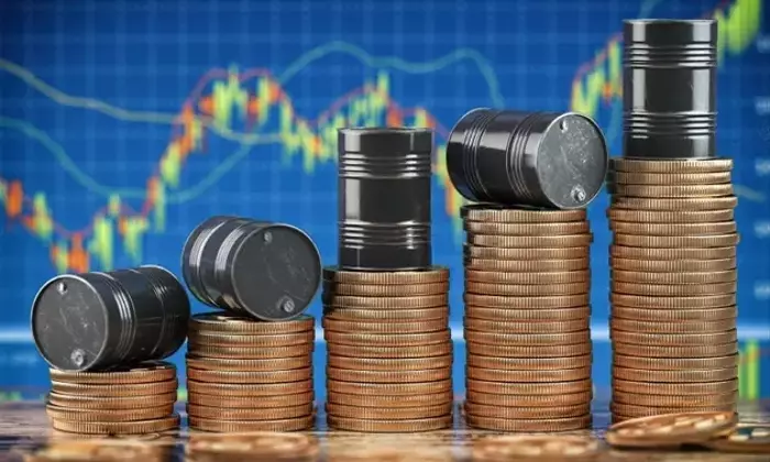 Onchain Crude Perpetuals: Funding Dynamics and Arbitrage Opportunities