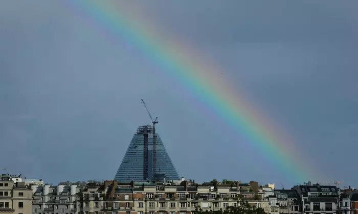 Tour Triangle: L'Icona Architettonica di Herzog & de Meuron Ridefinisce lo Skyline di Parigi
