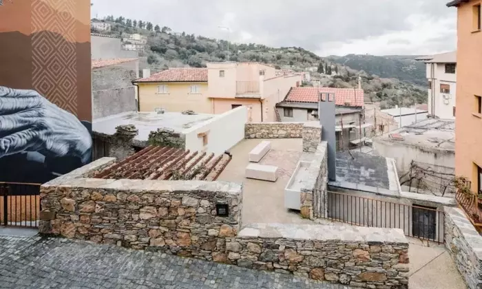 Architetture in Miniatura in Sardegna: Interventi Trasformativi e Rigenerazione Urbana